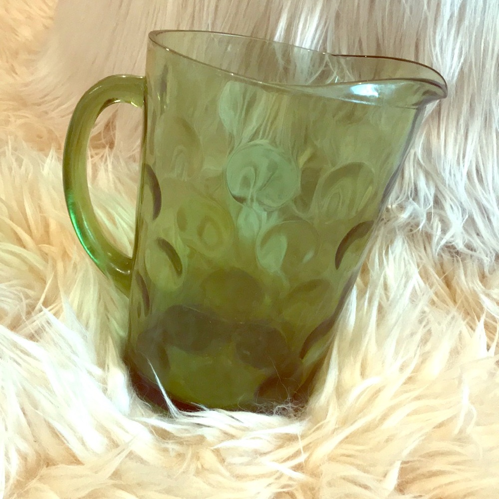 Vintage Green 💚 Glass Pitcher!